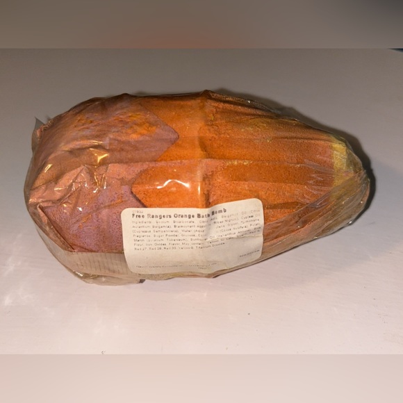 Older Lush Bathbombs! Discontinued items - Picture 2 of 4